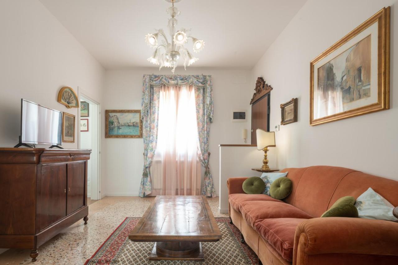 Tiepolo Apartment In The Biennale District R&R Венеция Екстериор снимка